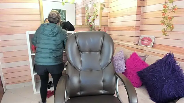 Victoria collins 1 online show from 03/28/26, 10:49