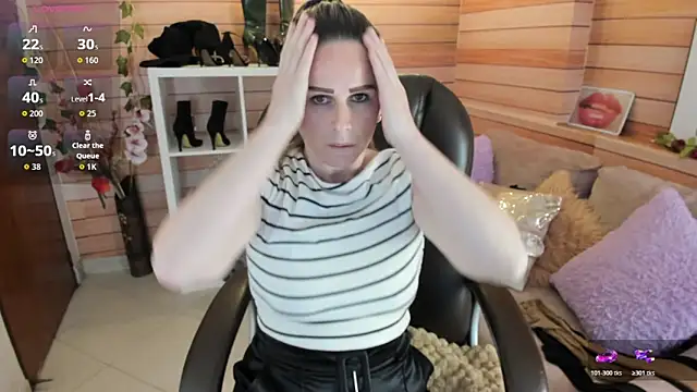 Victoria collins 1 online show from 12/04/25, 12:26