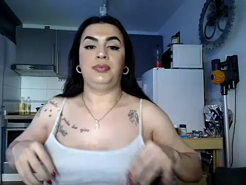 Dulce hot 23  online show from 05/19/26, 02:46