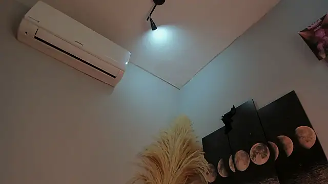 ALICEPOIXXXON online show from 01/09/26, 06:53