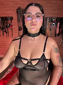 Snapshot of yey_bdsm chatting on 06/06/26, 03:39 yey bdsm online show from 06/06/26, 03:39