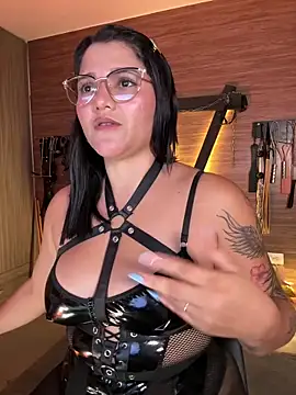 Snapshot of yey_bdsm chatting on 06/30/26, 05:57 yey bdsm online show from 06/30/26, 05:57