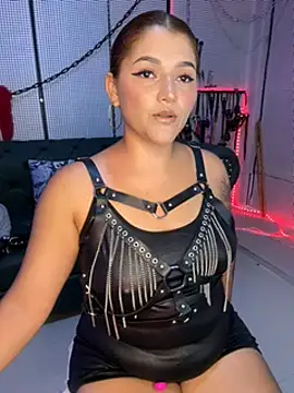 Snapshot of yey_bdsm chatting on 03/19/25, 03:20 yey bdsm online show from 03/19/25, 03:20