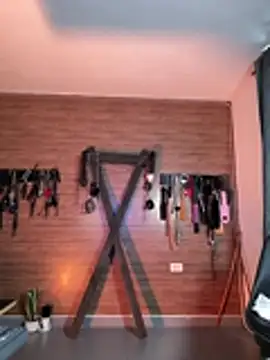 Snapshot of yey_bdsm chatting on 06/26/26, 04:57 yey bdsm online show from 06/26/26, 04:57