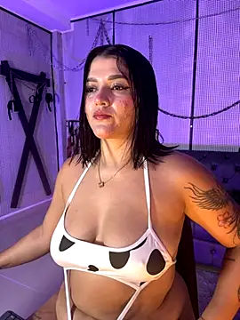 Snapshot of yey_bdsm chatting on 10/28/25, 07:57 yey bdsm online show from 10/28/25, 07:57