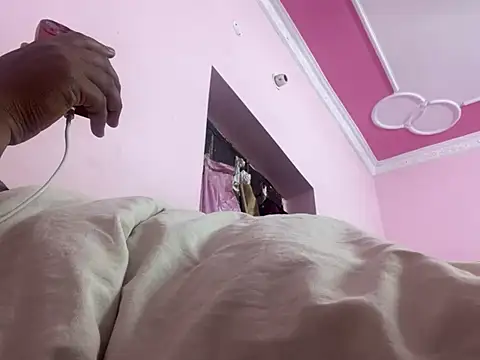 princeraj42 online show from 02/17/25, 12:38