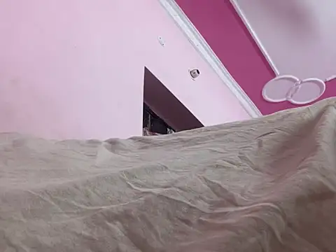 princeraj42 online show from 02/10/25, 07:49