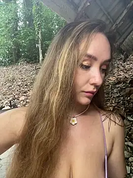 Snapshot of AngelPaull chatting on 03/20/25, 10:10 AngelPaull online show from 03/20/25, 10:10