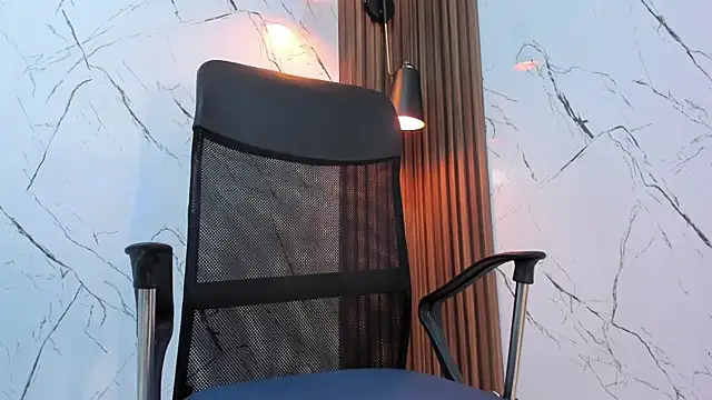 antony bigdick  online show from 11/18/25, 01:10