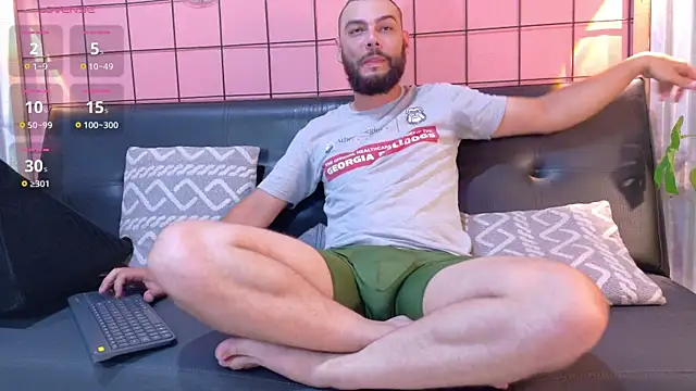 Snapshot of antony_bigdick_ chatting on 04/24/26, 07:27 antony bigdick online show from 04/24/26, 07:27