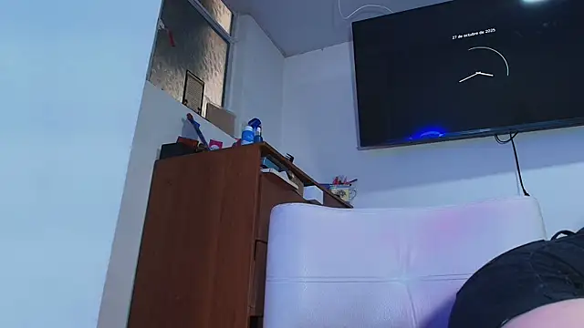 Maylin 2024 online show from 10/27/25, 08:43