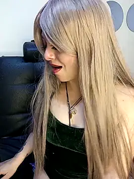 Winona-miu online show from 11/26/25, 09:26