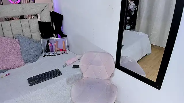 Snapshot of melody_bonnet chatting on 02/10/26, 05:50 melody bonnet online show from 02/10/26, 05:50