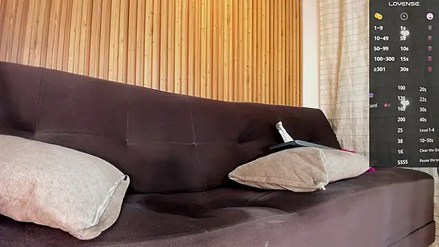 Snapshot of JhonBlacke chatting on 11/29/25, 10:10 JhonBlacke online show from 11/29/25, 10:10