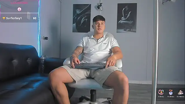 Snapshot of Cristopher_strong chatting on 02/10/26, 11:20 Cristopher strong online show from 02/10/26, 11:20