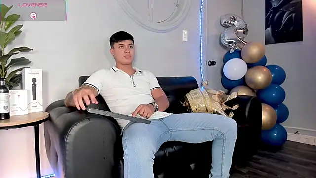 Cristopher strong online show from 05/22/26, 12:47