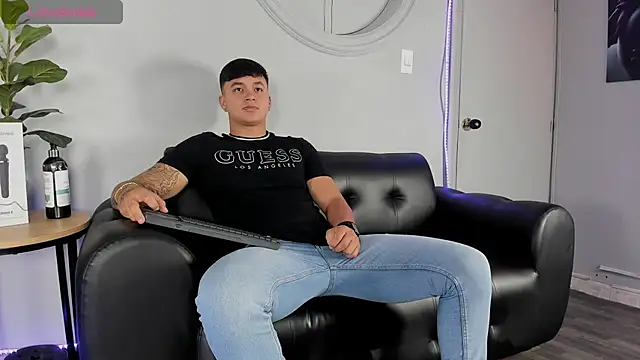 Cristopher strong online show from 04/14/26, 12:54