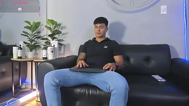 Cristopher strong online show from 06/02/26, 01:33
