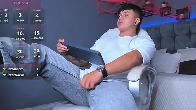 Cristopher strong online show from 10/11/25, 11:50