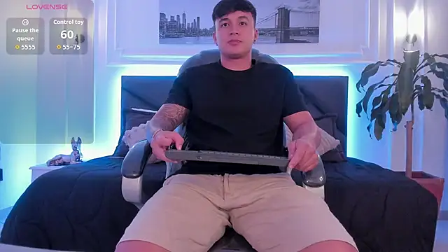 Cristopher strong online show from 11/09/25, 09:57