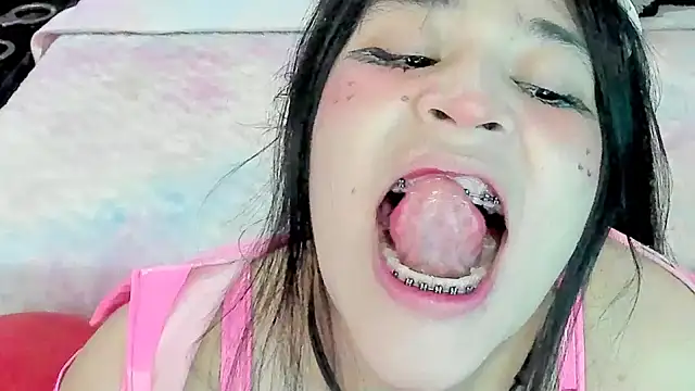 AlanaLuck online show from 04/13/26, 07:18