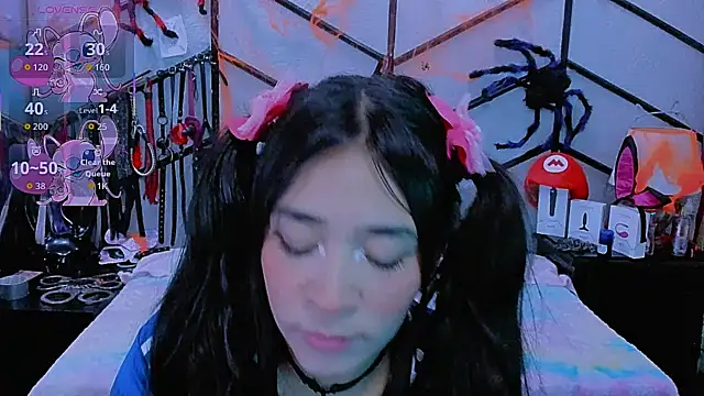 AlanaLuck online show from 10/27/25, 07:37