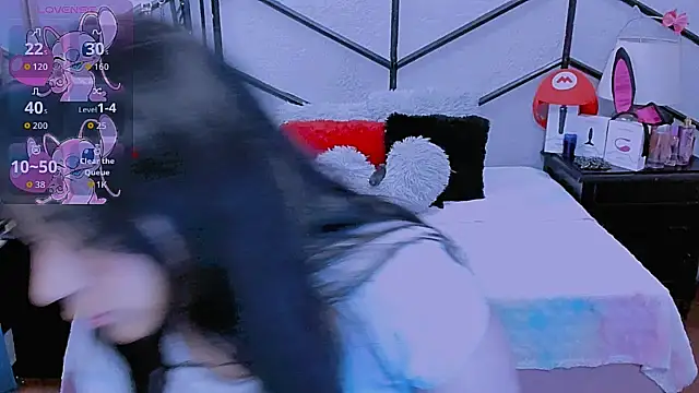 AlanaLuck online show from 11/22/25, 07:24