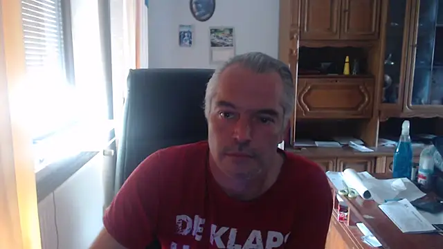 Snapshot of JohnnyD80 chatting on 06/14/26, 08:48 JohnnyD80 online show from 06/14/26, 08:48