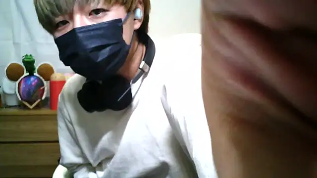 Snapshot of kokoa6919 chatting on 03/16/25, 03:17 kokoa6919 online show from 03/16/25, 03:17