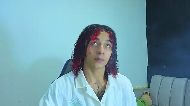 Demitryo online show from 09/13/25, 03:06