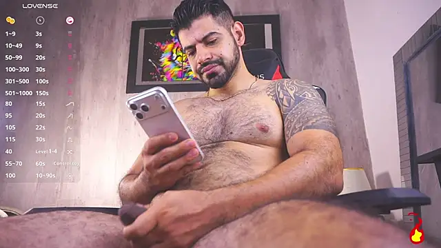 Snapshot of king_hard chatting on 07/11/26, 11:32 king hard online show from 07/11/26, 11:32