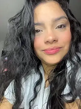 lolaa staars online show from 10/11/25, 04:35