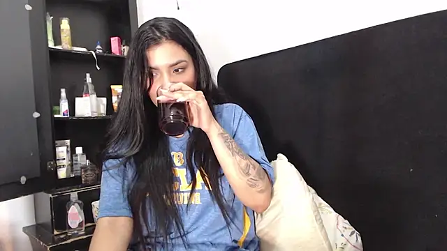 lolaa staars online show from 12/21/24, 07:24