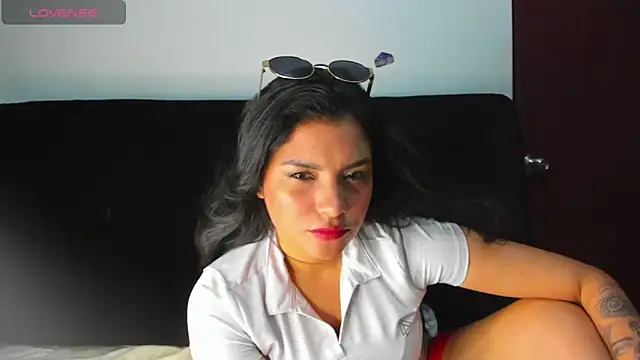 lolaa staars online show from 05/13/26, 09:00