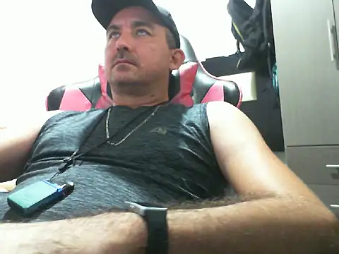Snapshot of noel329 chatting on 07/14/26, 12:43 noel329 online show from 07/14/26, 12:43