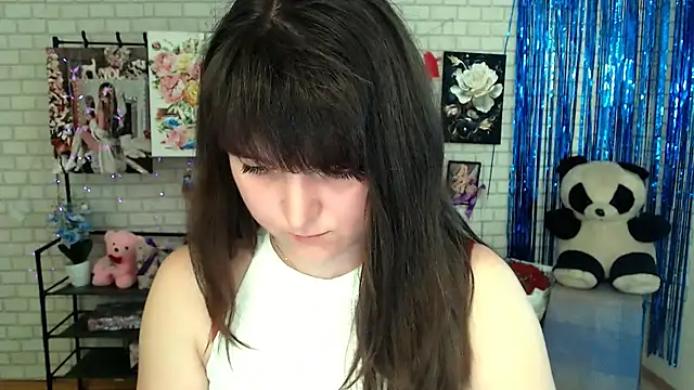 Snapshot of Darina_M_ chatting on 03/07/25, 09:07 Darina M online show from 03/07/25, 09:07