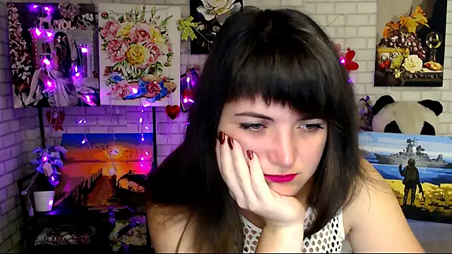 Snapshot of Darina_M_ chatting on 10/17/25, 04:38 Darina M online show from 10/17/25, 04:38