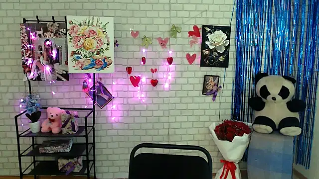 Snapshot of Darina_M_ chatting on 03/04/25, 08:35 Darina M online show from 03/04/25, 08:35