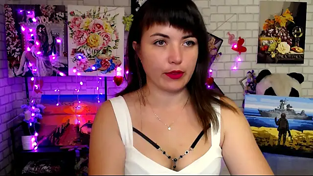 Snapshot of Darina_M_ chatting on 09/26/25, 04:52 Darina M online show from 09/26/25, 04:52