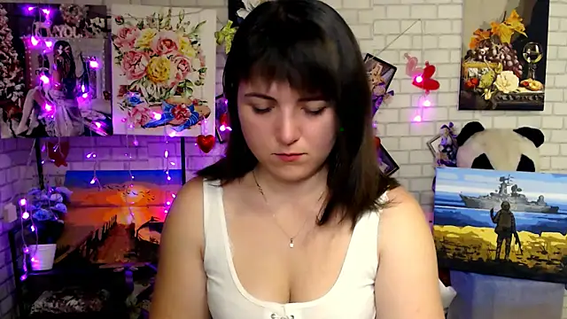 Snapshot of Darina_M_ chatting on 11/26/25, 05:29 Darina M online show from 11/26/25, 05:29