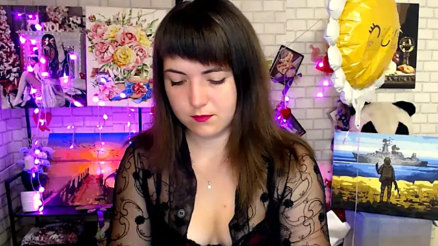 Snapshot of Darina_M_ chatting on 09/13/25, 04:23 Darina M online show from 09/13/25, 04:23