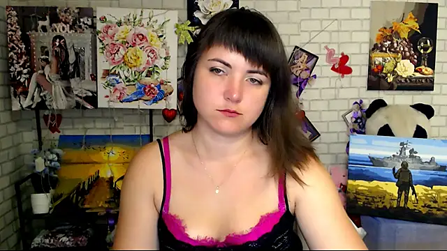 Snapshot of Darina_M_ chatting on 09/25/25, 04:40 Darina M online show from 09/25/25, 04:40