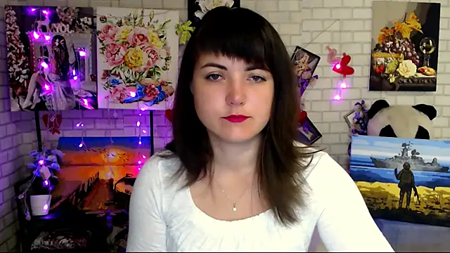 Snapshot of Darina_M_ chatting on 10/11/25, 04:57 Darina M online show from 10/11/25, 04:57