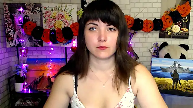 Snapshot of Darina_M_ chatting on 11/04/25, 05:22 Darina M online show from 11/04/25, 05:22