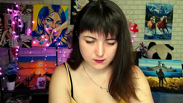 Snapshot of Darina_M_ chatting on 02/15/26, 05:19 Darina M online show from 02/15/26, 05:19