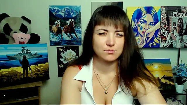 Snapshot of Darina_M_ chatting on 07/19/26, 04:32 Darina M online show from 07/19/26, 04:32