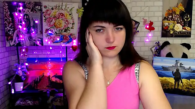 Snapshot of Darina_M_ chatting on 10/21/25, 04:34 Darina M online show from 10/21/25, 04:34