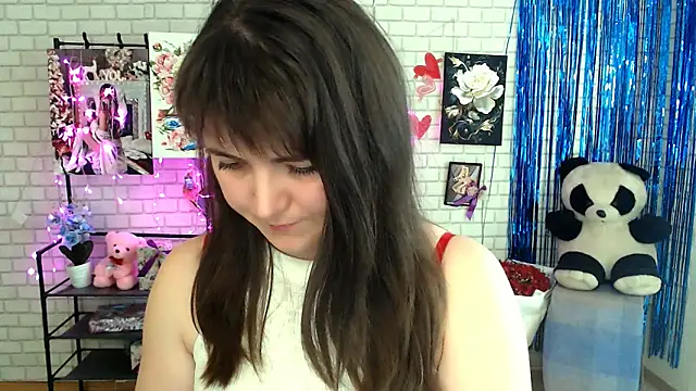 Snapshot of Darina_M_ chatting on 03/07/25, 12:12 Darina M online show from 03/07/25, 12:12