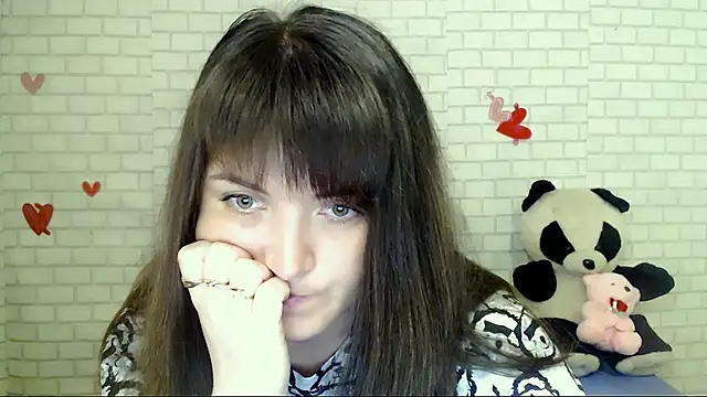 Darina M  online show from 05/07/26, 04:28