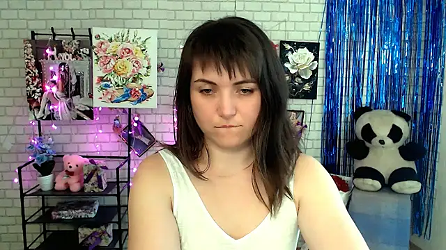 Snapshot of Darina_M_ chatting on 03/18/25, 11:44 Darina M online show from 03/18/25, 11:44